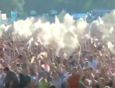 Βίντεο: Η Αγγλία σκοράρει και... οι Βρετανοί οπαδοί πετούν τις μπύρες στον αέρα